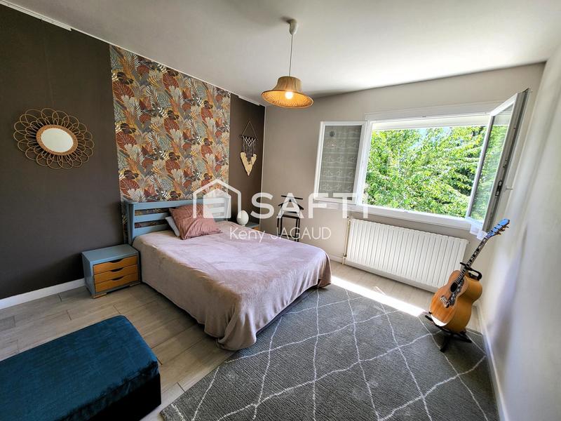 Maison - 211 m² - 8 pièces