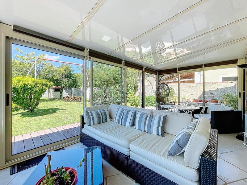 Maison - 314 m² - 9 pièces