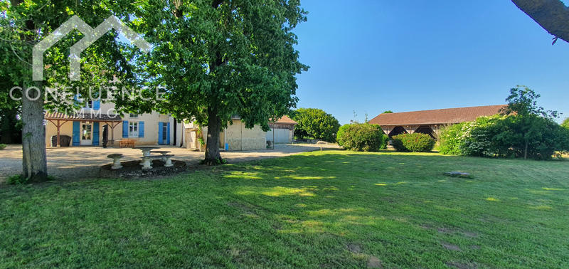 Maison - 203 m² - 7 pièces