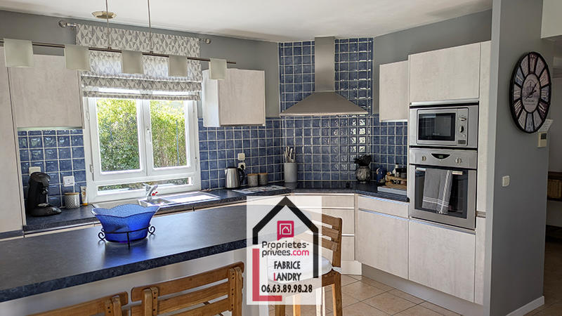 Villa - 100 m² - 5 pièces