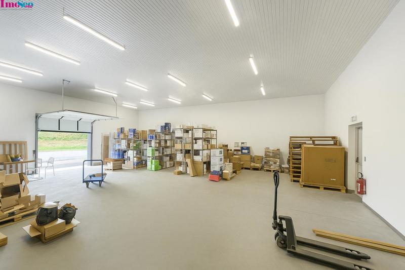 Entrepôt - 260 m²