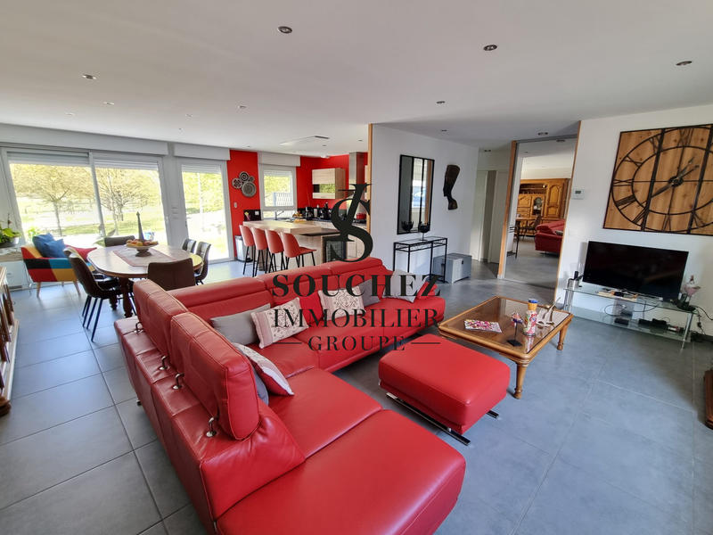 Maison - 110 m² - 6 pièces