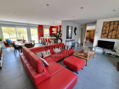 Maison - 110 m² - 6 pièces