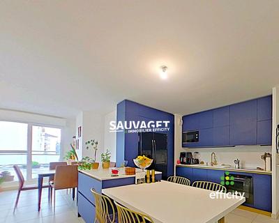 Appartement - 105 m² - 5 pièces
