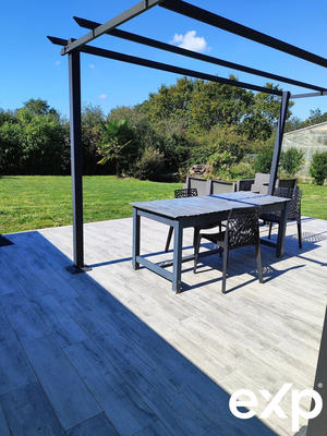 Maison traditionnelle - 110 m² - 8 pièces