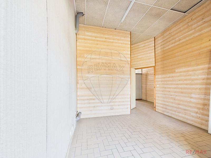 Local commercial - 61 m² - 2 pièces