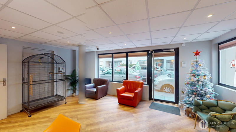 Local commercial - 53 m² - 2 pièces