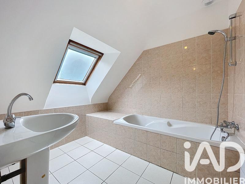 Maison - 104 m² - 7 pièces