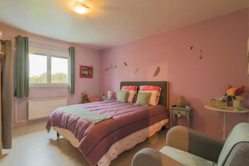 Maison - 238 m² - 7 pièces