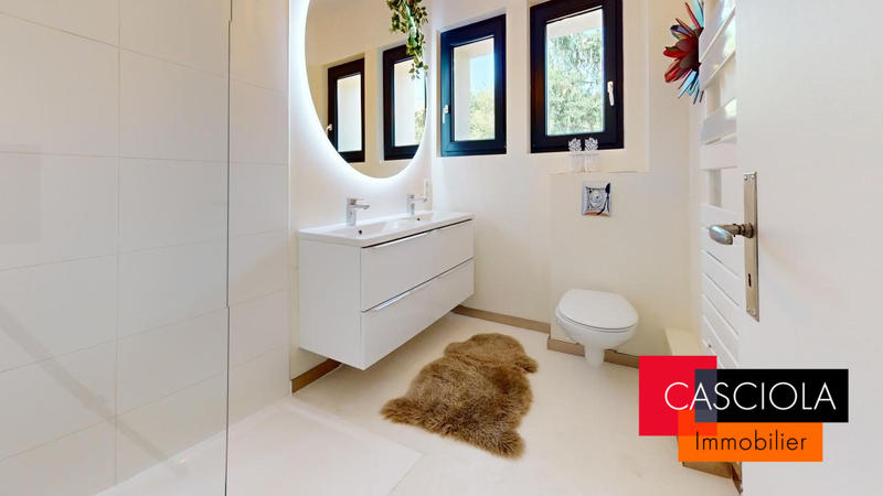 Maison - 170 m² - 6 pièces