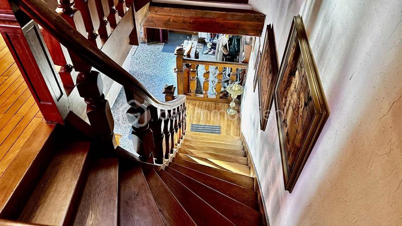 Maison ancienne - 290 m² - 8 pièces