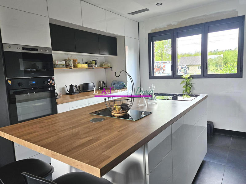 Maison - 127 m² - 8 pièces