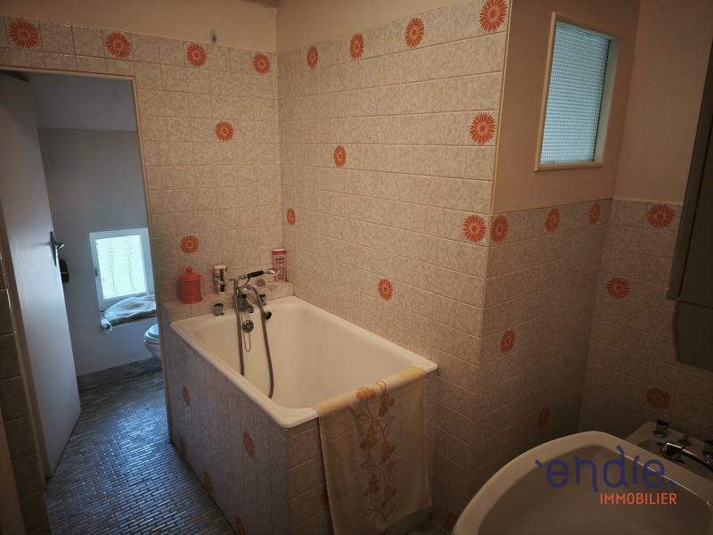 Maison - 185 m² - 8 pièces