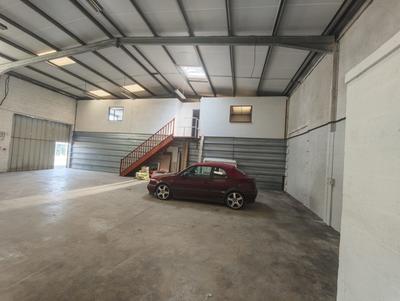 Local d'activités - 220 m²