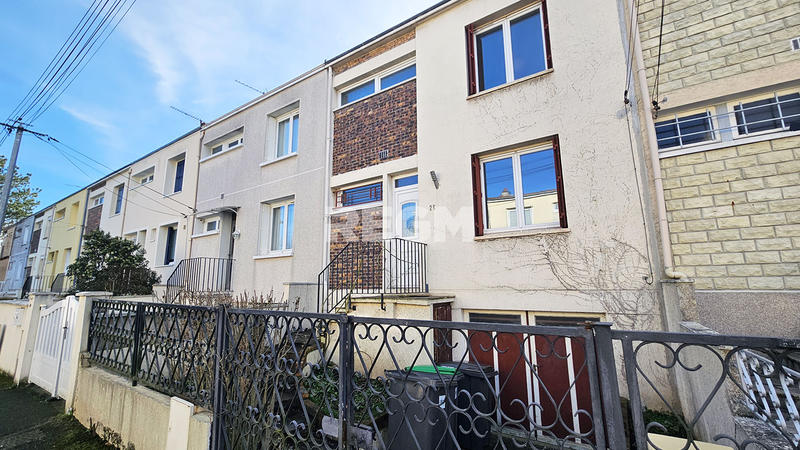 Maison - 80 m² - 4 pièces