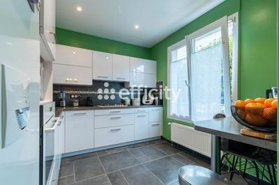 Maison - 137 m² - 6 pièces