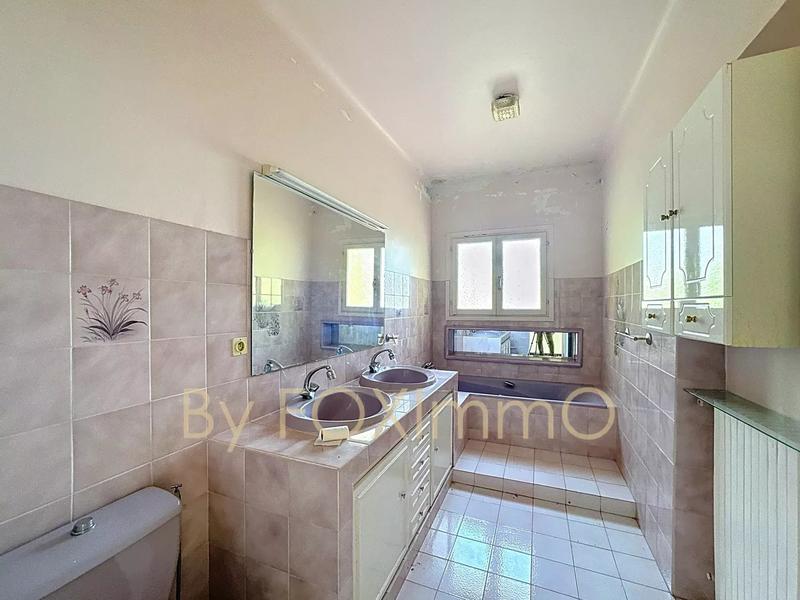 Villa - 250 m² - 8 pièces
