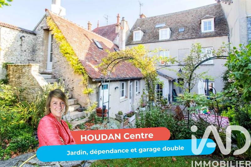 Maison - 285 m² - 9 pièces