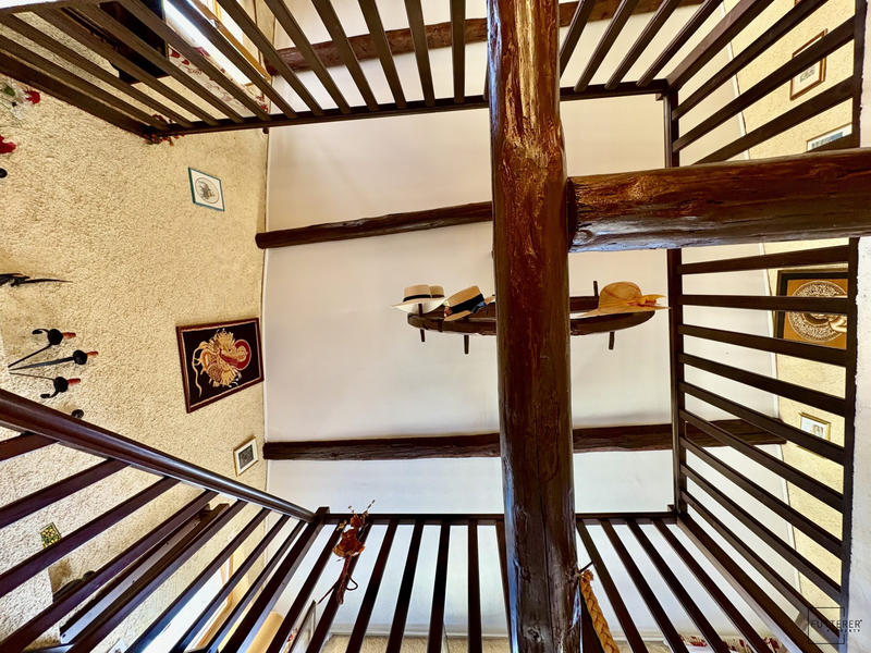 Maison ancienne - 262 m² - 8 pièces