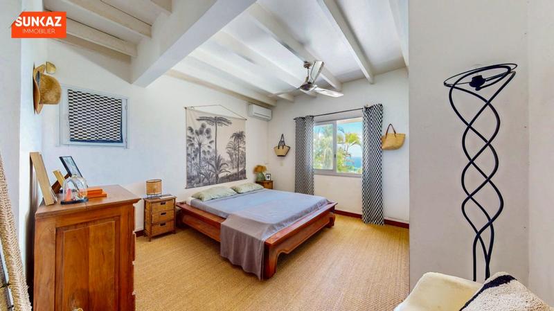 Villa - 240 m² - 6 pièces