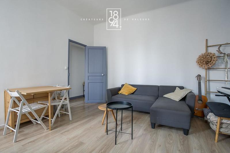 Immeuble - 136 m² - 6 pièces