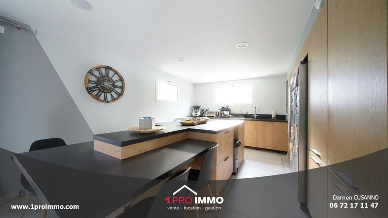 Maison - 185 m² - 6 pièces