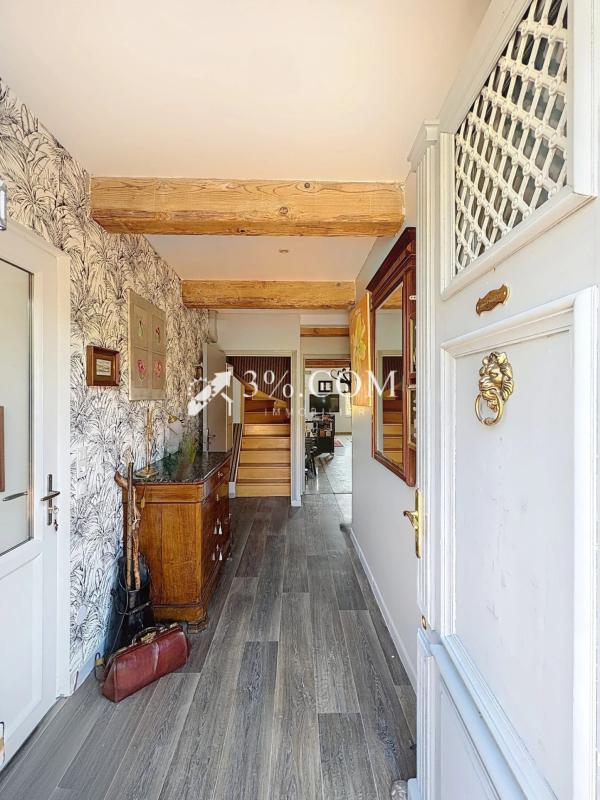 Maison - 185 m² - 9 pièces