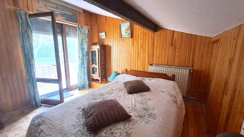 Maison - 180 m² - 5 pièces