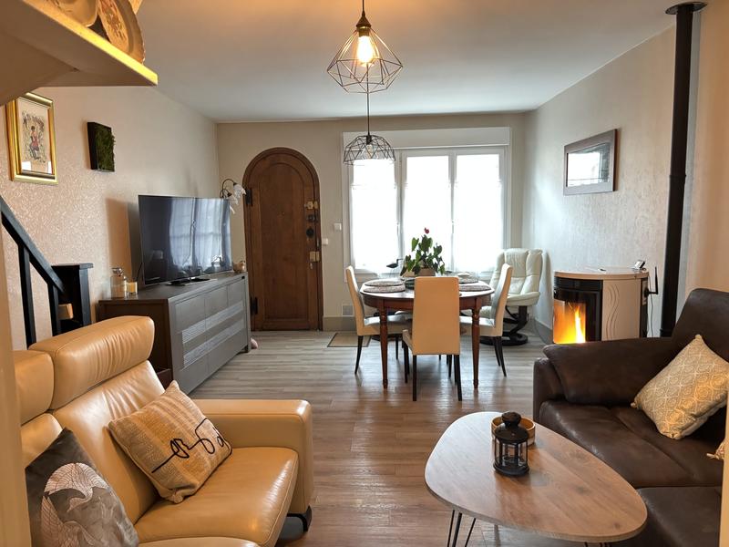 Maison ancienne - 261 m² - 9 pièces