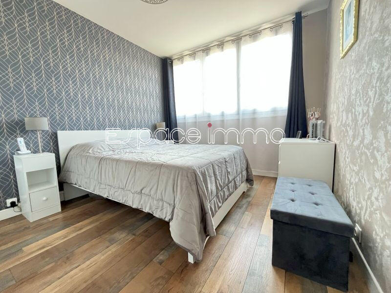 Appartement - 82 m² - 4 pièces