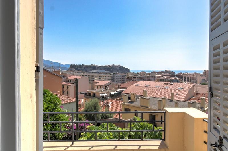 Maison - 211 m² - 8 pièces