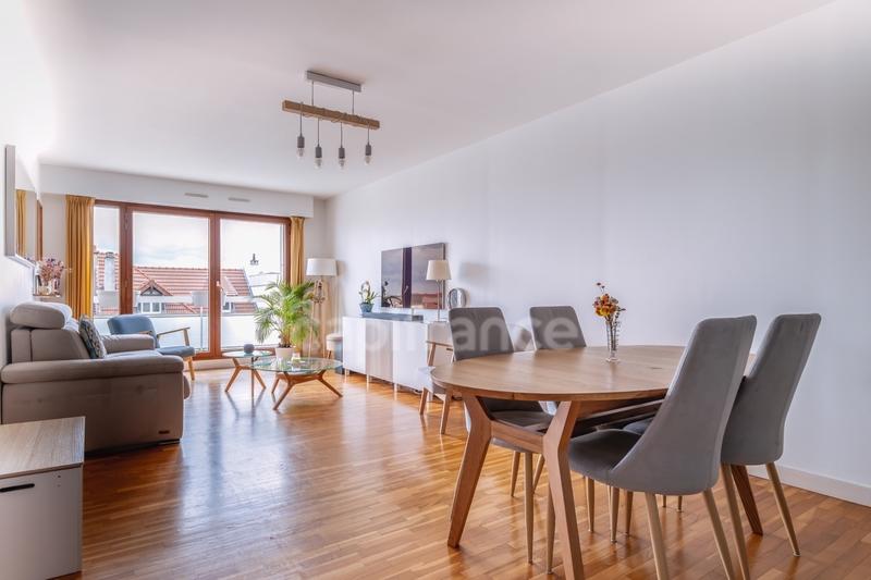 Appartement - 80 m² - 4 pièces