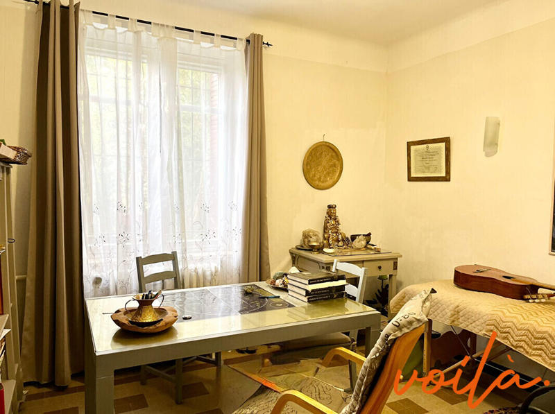 Maison - 180 m² - 7 pièces