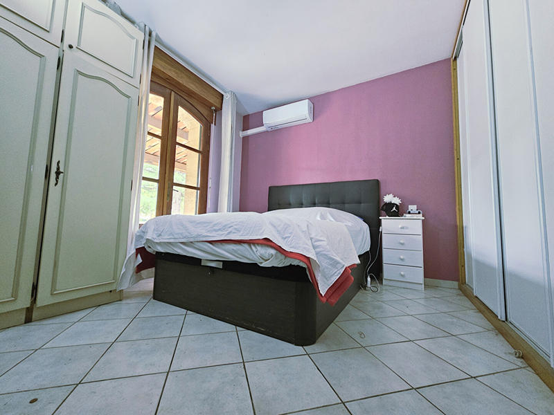 Maison - 177 m² - 7 pièces