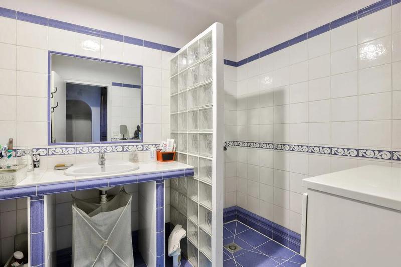 Maison - 200 m² - 7 pièces