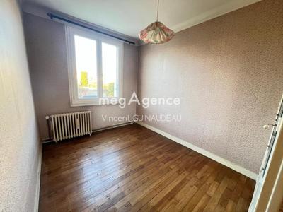 Maison - 96 m² - 5 pièces