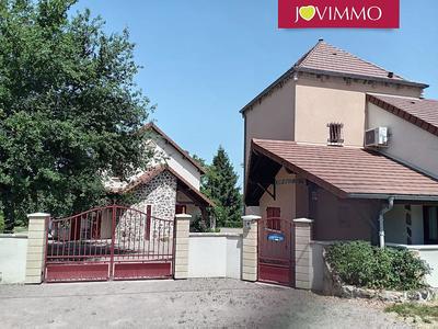 Maison - 260 m² - 9 pièces