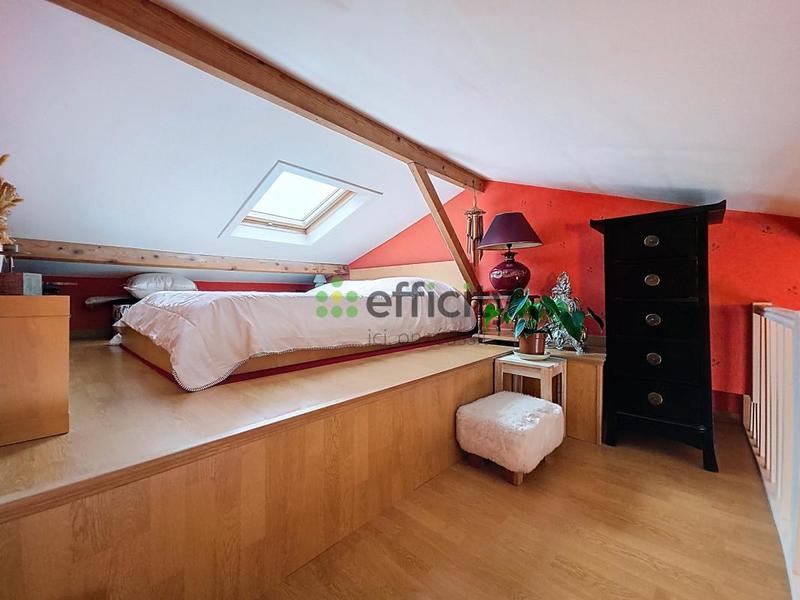 Maison - 95 m² - 6 pièces