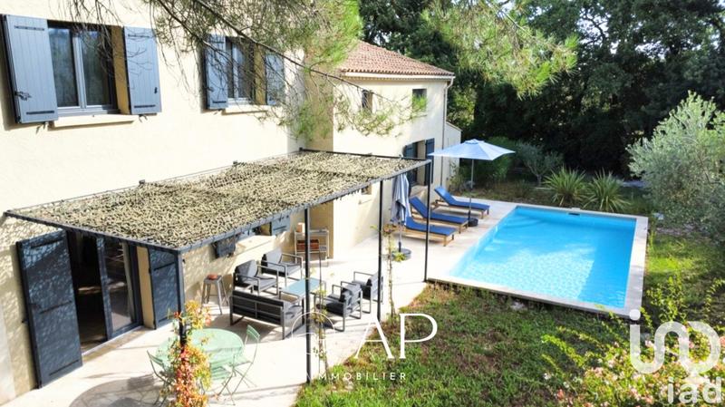 Maison - 181 m² - 7 pièces
