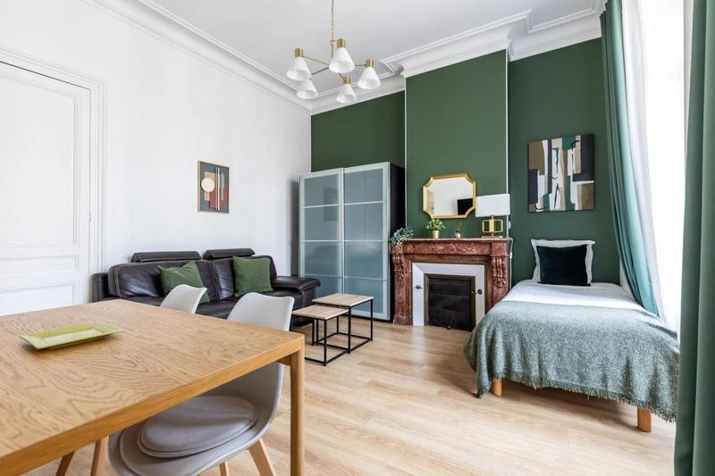 Hôtel particulier - 265 m² - 8 pièces