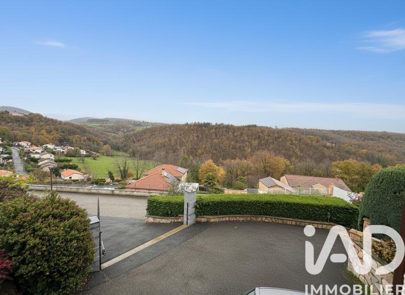 Maison - 211 m² - 7 pièces