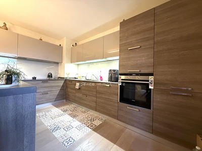 Appartement - 83 m² - 4 pièces