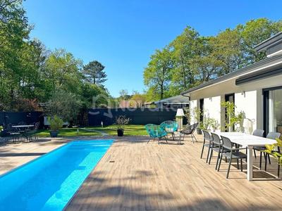 Maison - 106 m² - 4 pièces