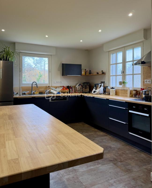 Maison - 130 m² - 7 pièces