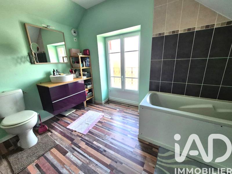 Maison - 199 m² - 7 pièces