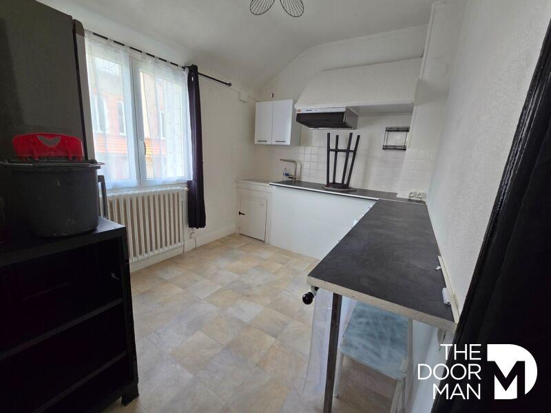 Maison - 270 m² - 9 pièces