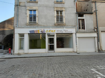 Local commercial - 141 m² - 3 pièces