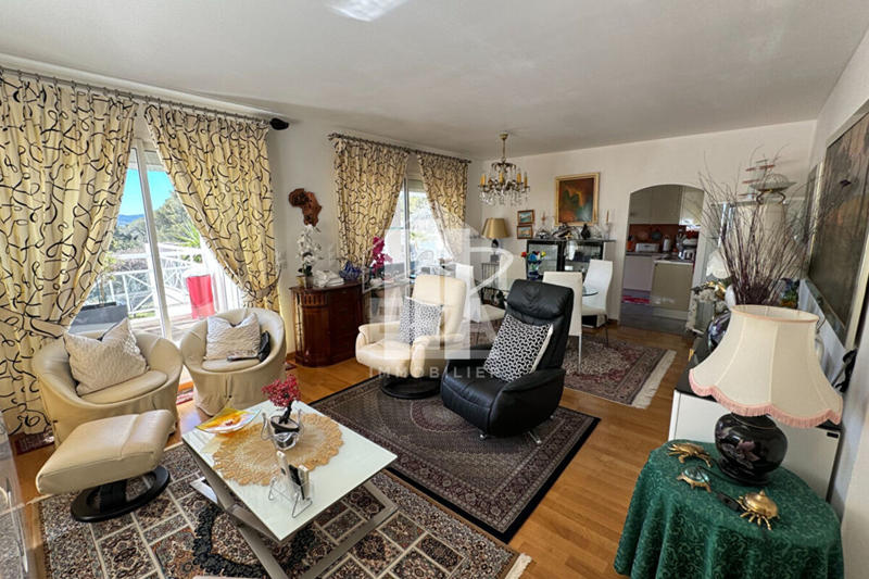 Appartement - 93 m² - 3 pièces