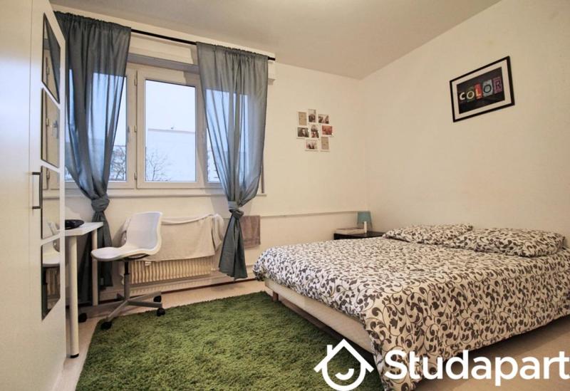 Chambre - 13 m² - 1 pièce