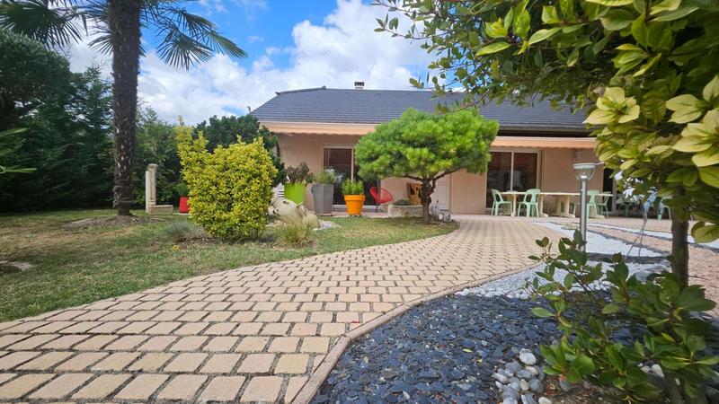 Maison - 181 m² - 7 pièces